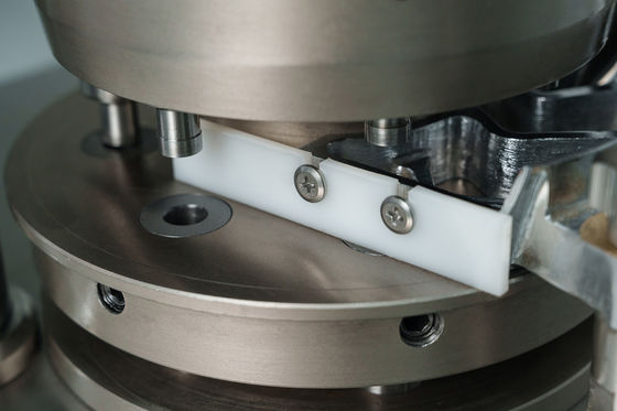 ZP5 Rotary Tablet Presss Machine Gravity Feeder GMP standard fornecedor