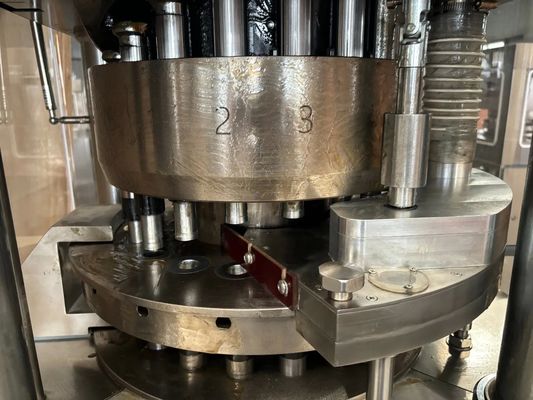 ZP11 Rotary Tablet Press Machine with 11 Stations 100 kN Main Pressure and 5.5 kW Motor Power for Pharmaceutical and Food Industries fornecedor