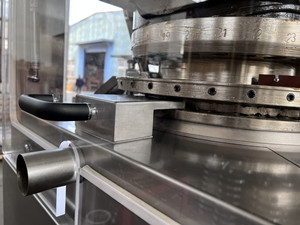 TIANHE Máquina de compressão de comprimidos de limpeza de banheiros de alta pressão 100KN fornecedor
